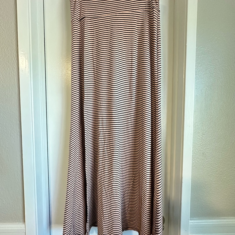 Promesa Pink & Black Maxi Skirt